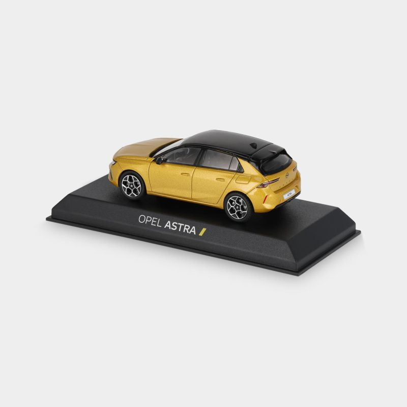 Opel Astra L Lim. Modellauto 1:43 (Kult Gelb)
